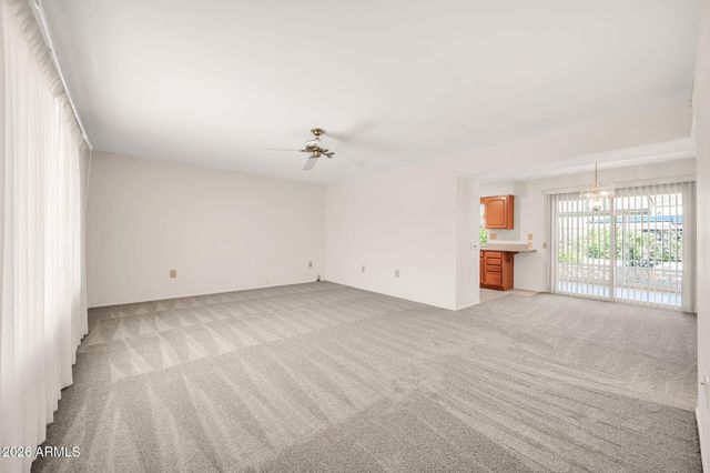 10802 W HUTTON Drive, Sun City, AZ 85351