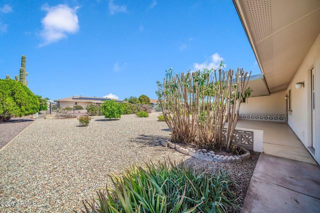 10802 W HUTTON Drive, Sun City, AZ 85351