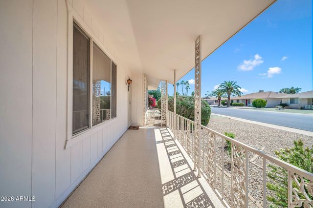 10802 W HUTTON Drive, Sun City, AZ 85351