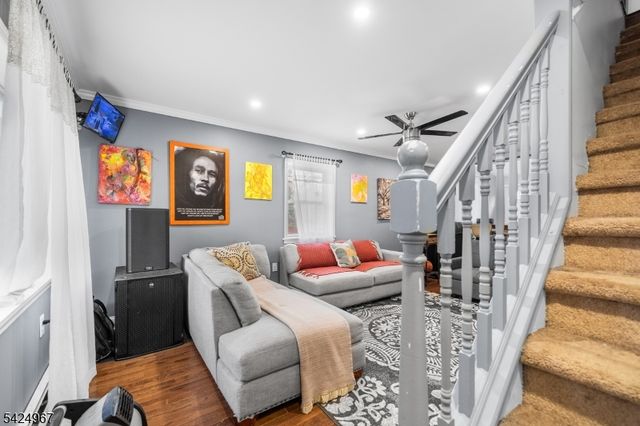 42 Lake St, East Orange City, NJ 07017