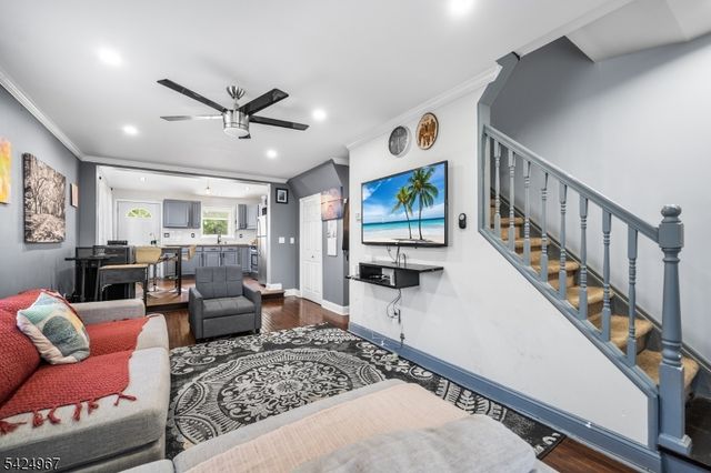 42 Lake St, East Orange City, NJ 07017