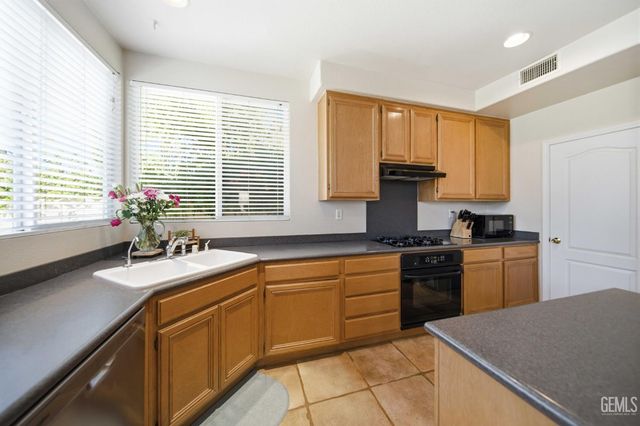 6545 Teasdale Street, Lancaster, CA 93536