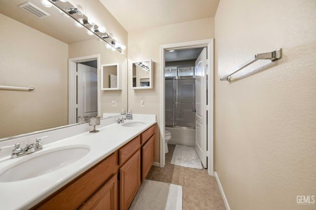6545 Teasdale Street, Lancaster, CA 93536