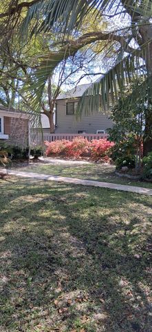 903 Tiffany Ln., North Myrtle Beach, SC 29582