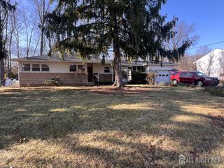 18 Bradford Road, East Brunswick, NJ 08016