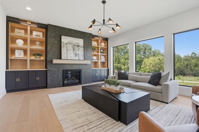 411 MacBride Trail, Solon, IA 52333