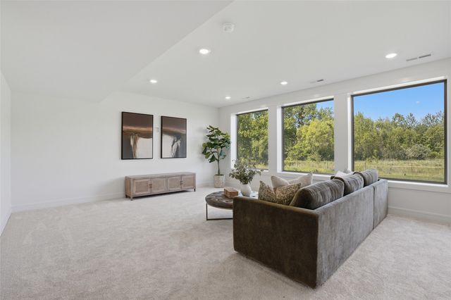 411 MacBride Trail, Solon, IA 52333