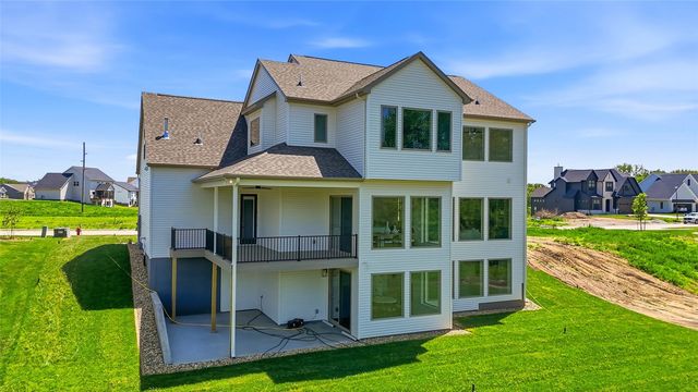 411 MacBride Trail, Solon, IA 52333