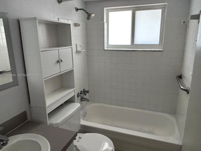 1111 SW 4th St, Fort Lauderdale, FL 33312