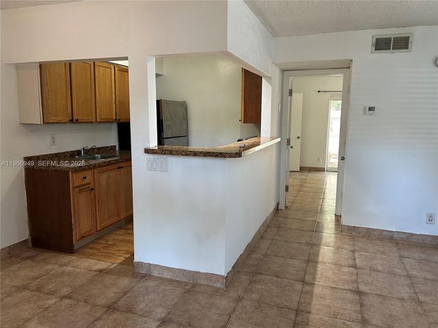 1111 SW 4th St, Fort Lauderdale, FL 33312