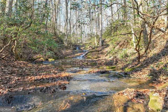 9384 SKITTS MOUNTAIN Drive, Lula, GA 30554