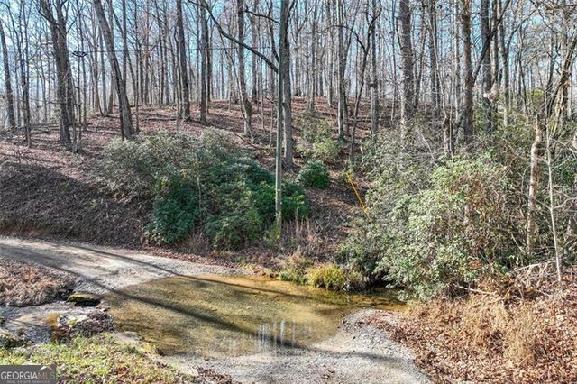 9384 SKITTS MOUNTAIN Drive, Lula, GA 30554