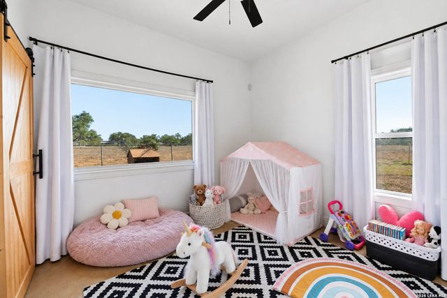 2211 E FM 1518 S, St Hedwig, TX 78152