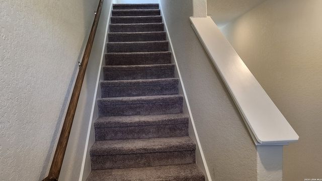 2440 Ayers Dr, Seguin, TX 78155