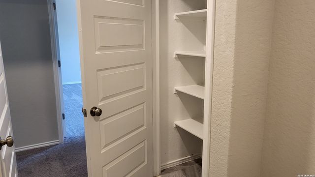 2440 Ayers Dr, Seguin, TX 78155