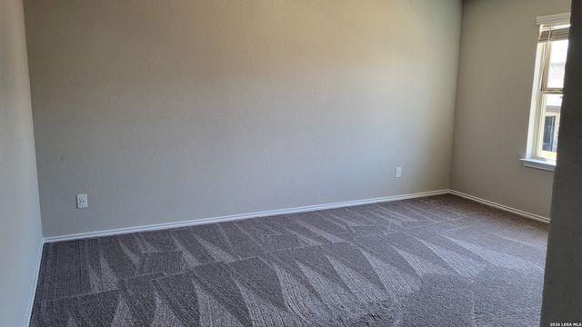 2440 Ayers Dr, Seguin, TX 78155