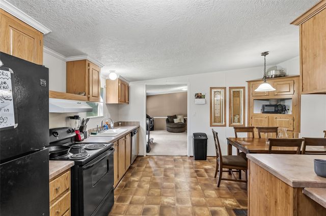 1027 Private Road 4041, Dime Box, TX 77853