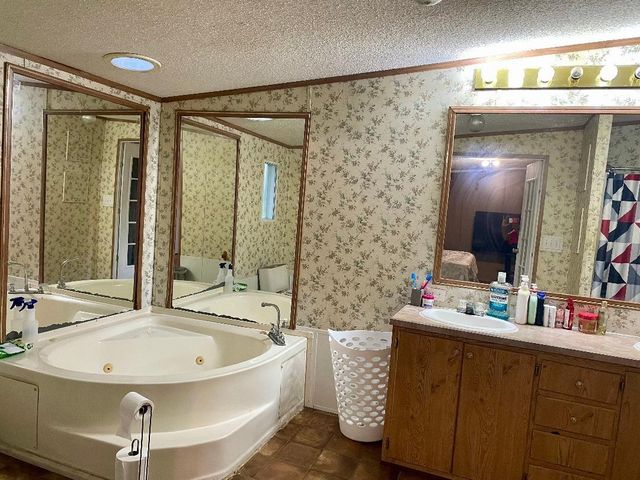 1027 Private Road 4041, Dime Box, TX 77853
