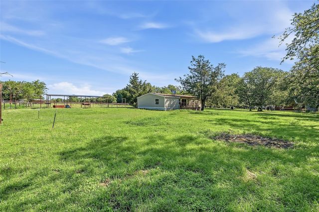1027 Private Road 4041, Dime Box, TX 77853