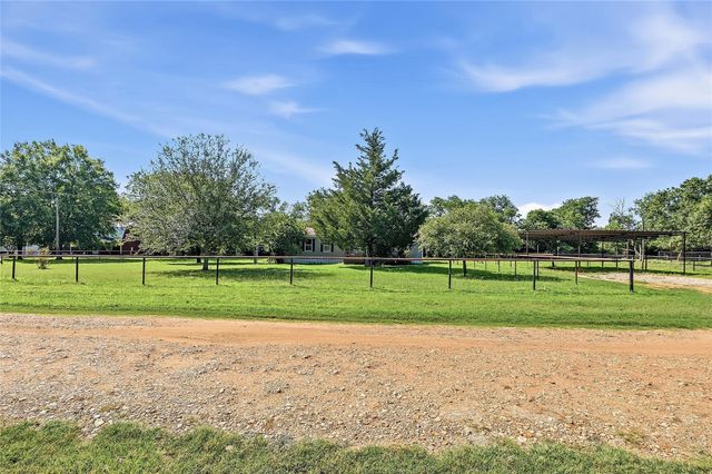 1027 Private Road 4041, Dime Box, TX 77853