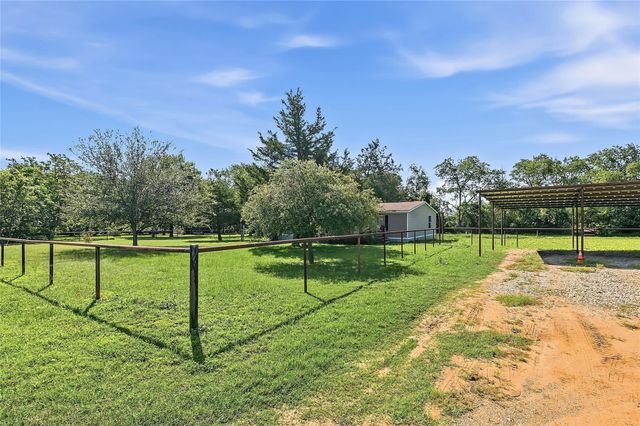 1027 Private Road 4041, Dime Box, TX 77853
