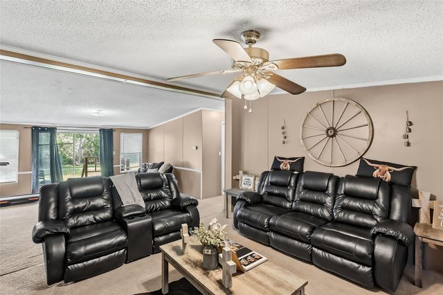 1027 Private Road 4041, Dime Box, TX 77853