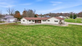 2342 Mccleary Jacoby Road, Cortland, OH 44410