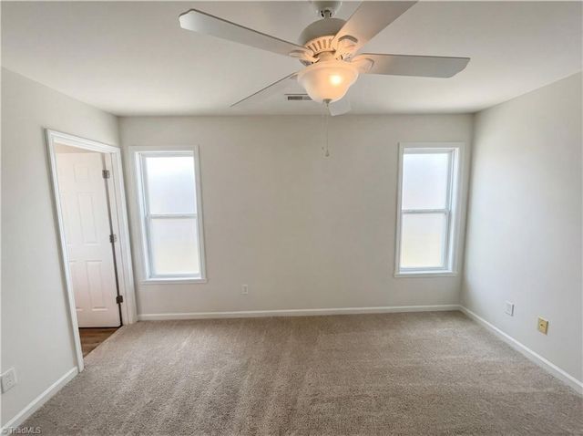 5757 Fox Chase Drive, Winston-salem, NC 27105