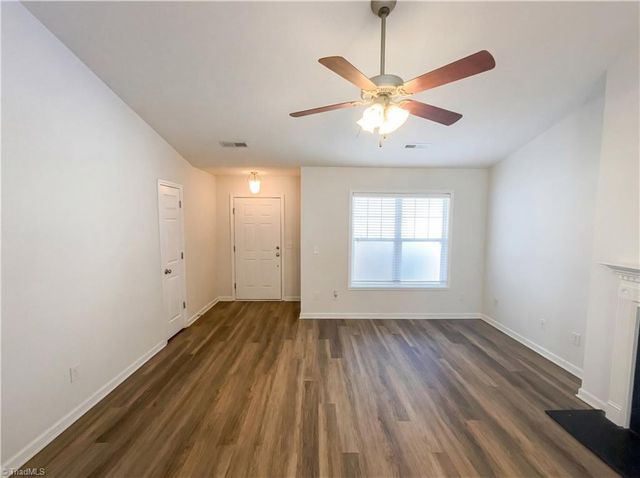 5757 Fox Chase Drive, Winston-salem, NC 27105