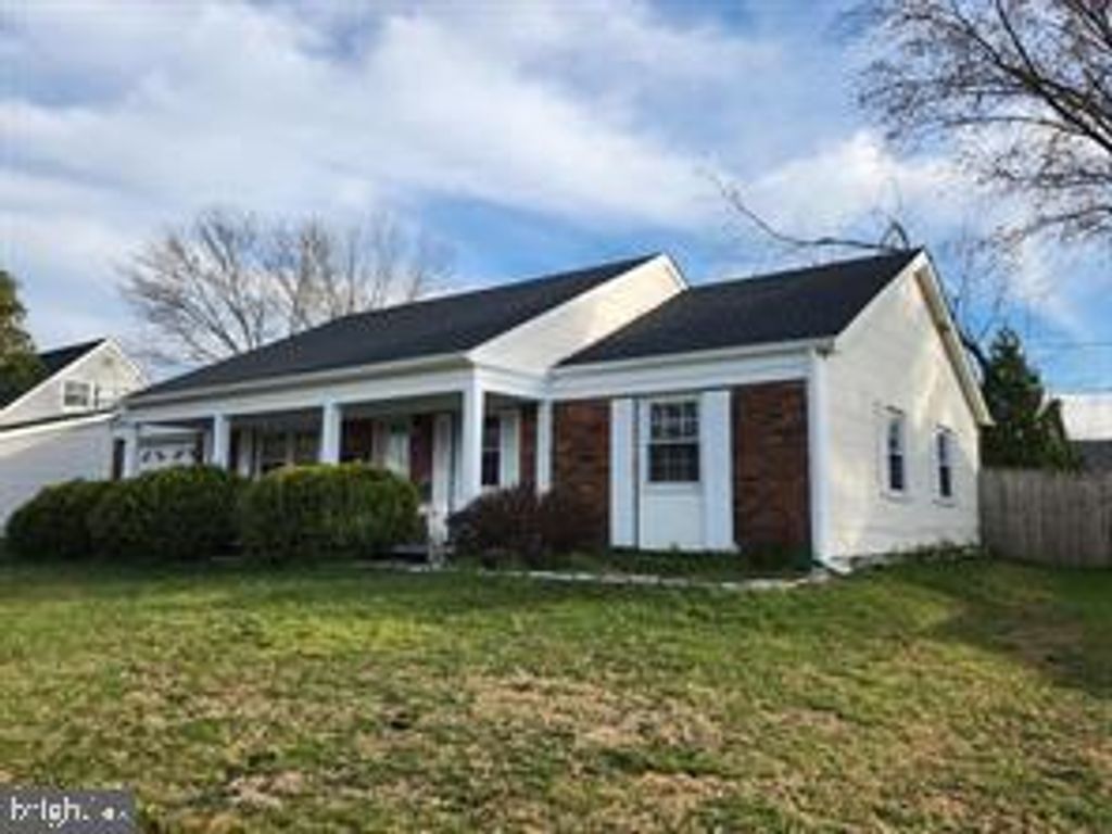 10 GARDENBROOK LN, Willingboro, NJ 08046