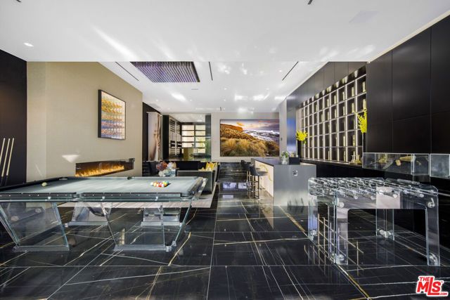 1369 Londonderry Place, West Hollywood, CA 90069
