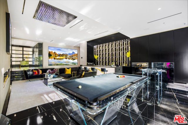 1369 Londonderry Place, West Hollywood, CA 90069