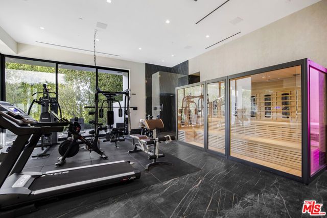 1369 Londonderry Place, West Hollywood, CA 90069