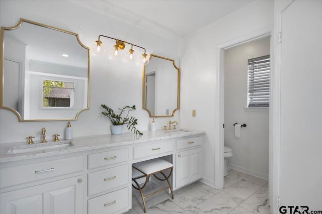 1277 Luann Ln, Tyler, TX 75703