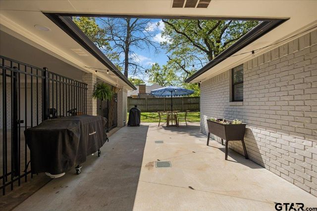 1277 Luann Ln, Tyler, TX 75703