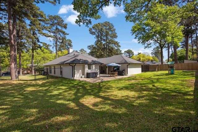 1277 Luann Ln, Tyler, TX 75703