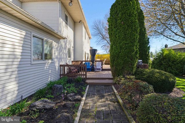 54 ROY LN, Huntingdon Valley, PA 19006