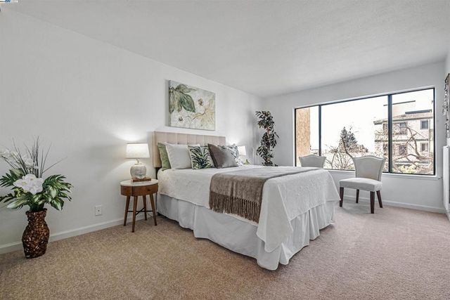 14101 e 14th 204, San Leandro, CA 94578