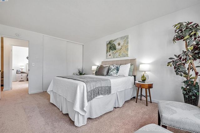 14101 e 14th 204, San Leandro, CA 94578