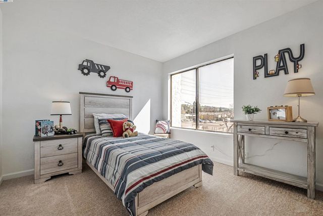 14101 e 14th 204, San Leandro, CA 94578