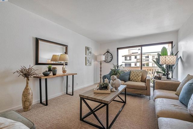 14101 e 14th 204, San Leandro, CA 94578
