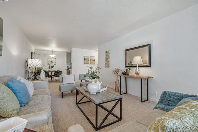 14101 e 14th 204, San Leandro, CA 94578