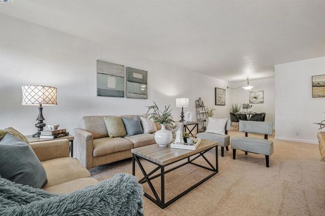 14101 e 14th 204, San Leandro, CA 94578