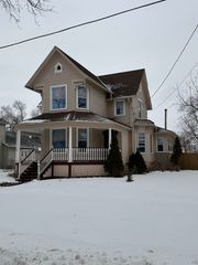 135 S 6th Street, Capron, IL 61012