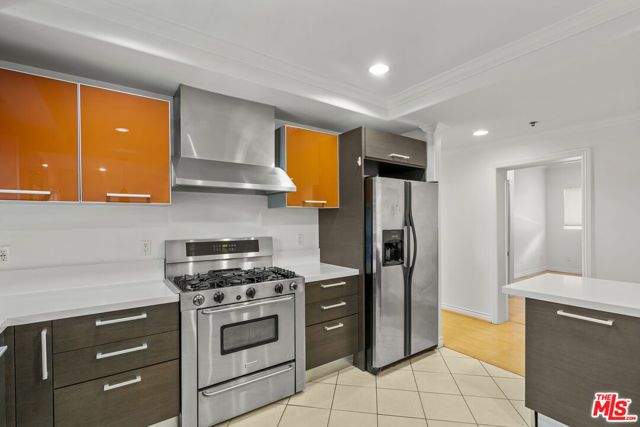 10633 Eastborne Avenue, Los Angeles, CA 90024