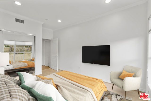 10633 Eastborne Avenue, Los Angeles, CA 90024