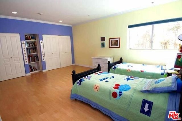 10633 Eastborne Avenue, Los Angeles, CA 90024