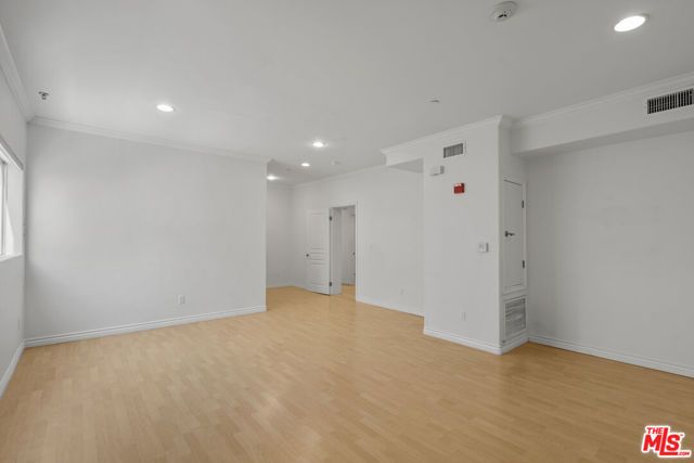 10633 Eastborne Avenue, Los Angeles, CA 90024