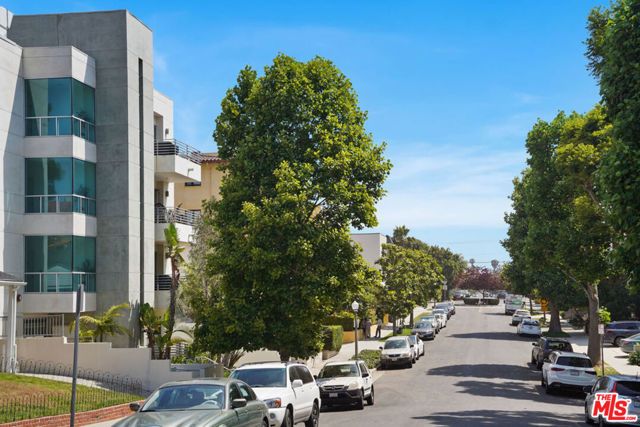 10633 Eastborne Avenue, Los Angeles, CA 90024