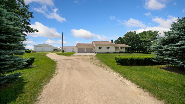 10245 W Penn Corner, Polo, IL 61064